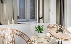 En lefko boutique house